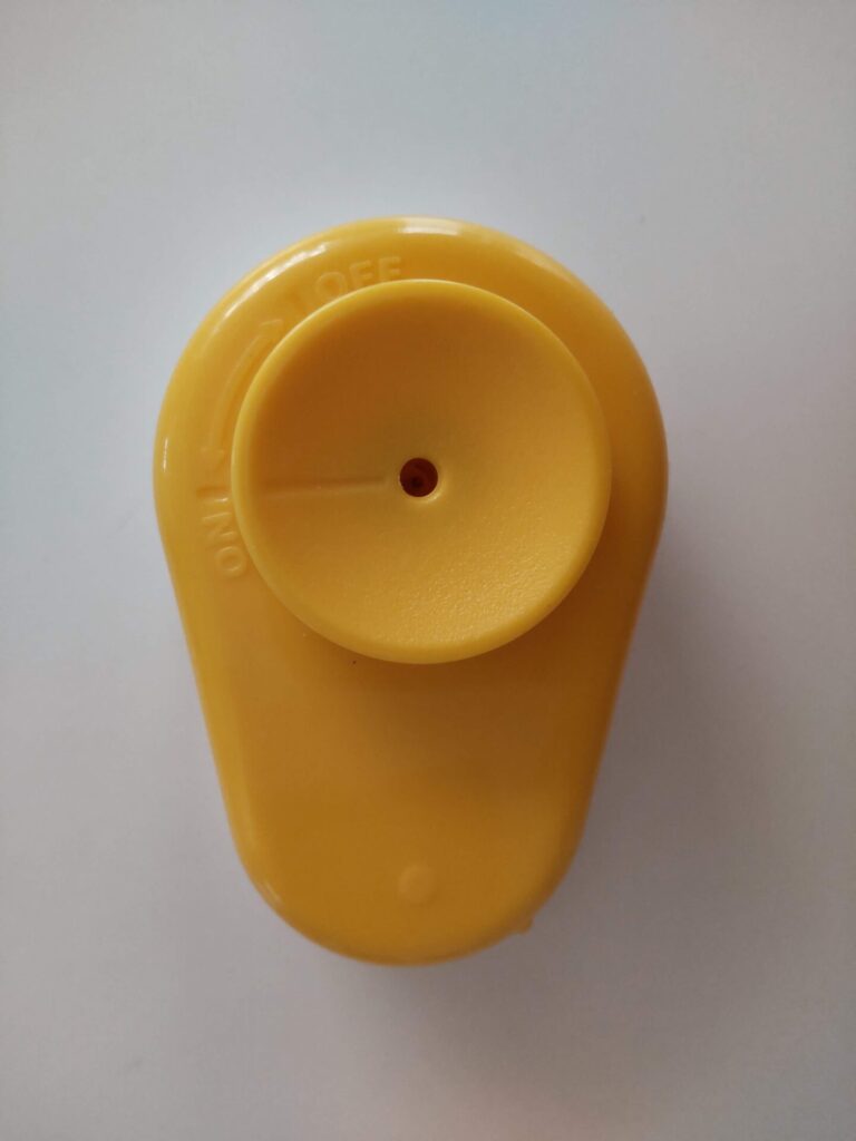 たまご　穴あけ器